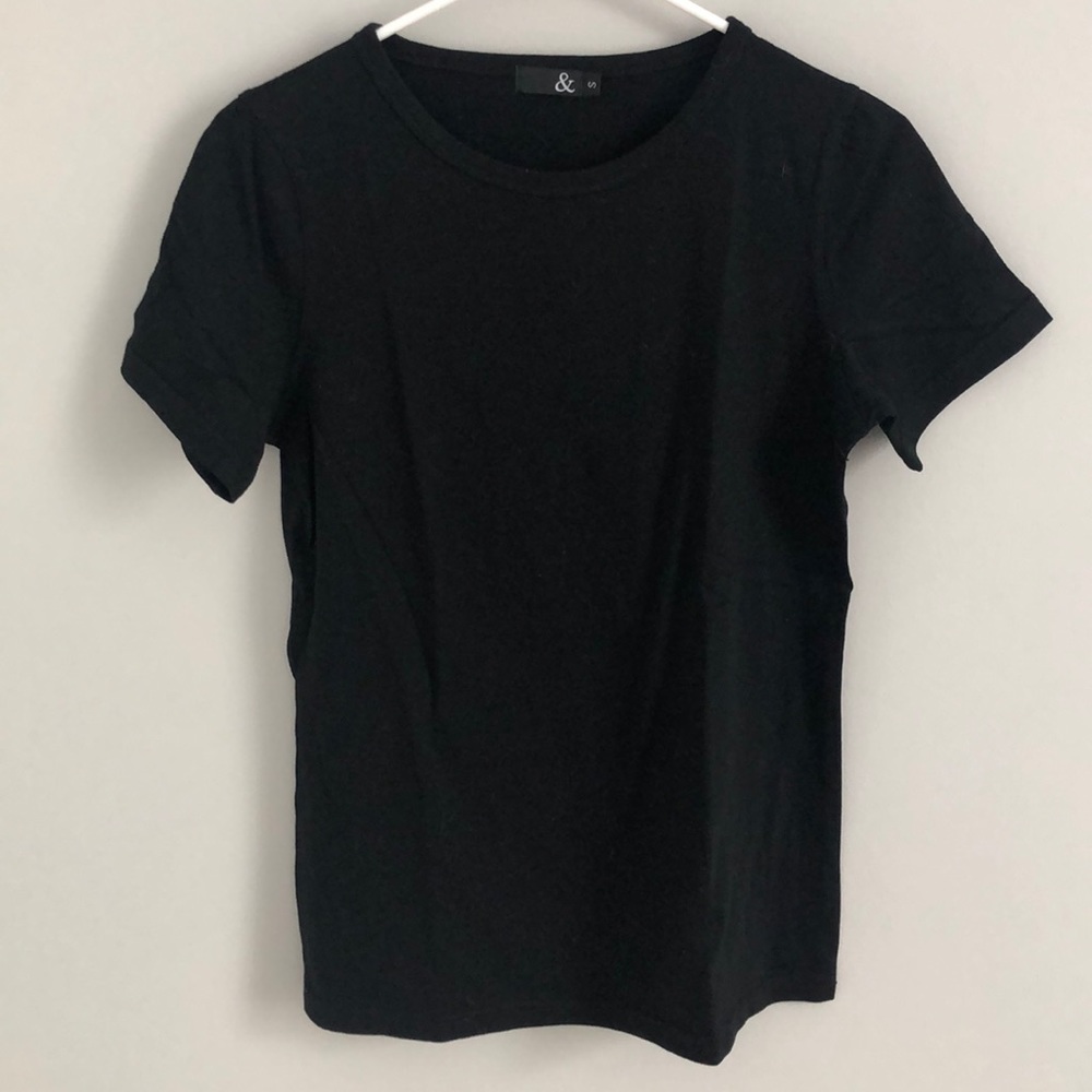 Mindy Mae’s Market Basic Tee